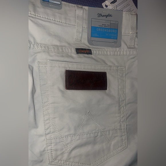 Wrangler slim straight jeans - Picture 9 of 10